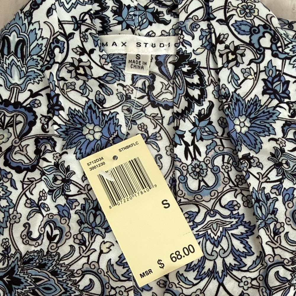 Max Studio Blue & White Patterned Women's Top Size Small NWT - Picture 4 of 5